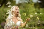 047_Bride-in-an-Irish-Garden