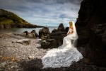 084_Bride-On-An-Irish-Beach